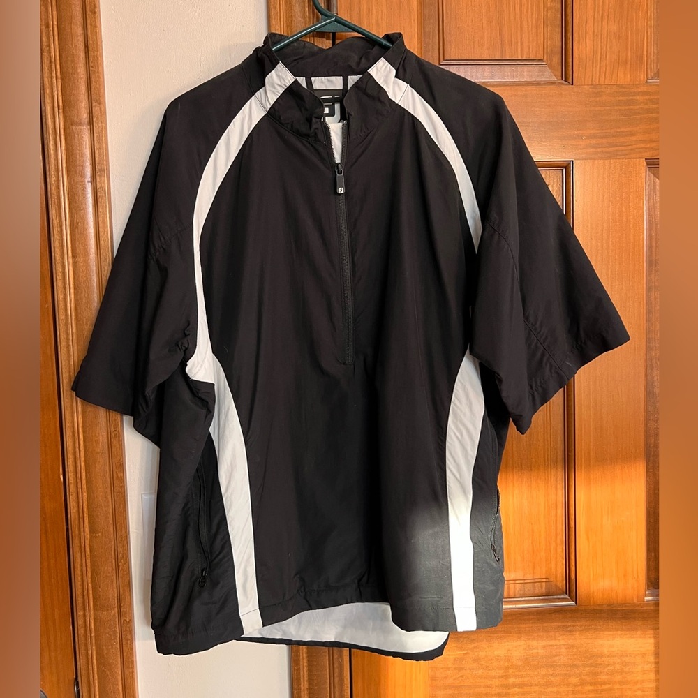 FootJoy 1/4 Zip Pullover - Short Sleeve Rain Jacket - Men’s Medium